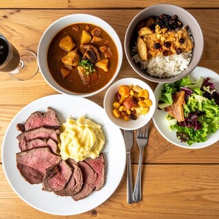 宴会OK!予約で楽しむちょっと贅沢なセット・コース料理