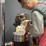 エフティ― ロースター&スタンド - 豆ロースト中