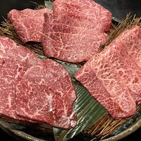 炭火焼肉 日本橋イタダキ - イチボ　クリ　ミスジ