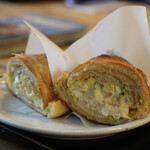 ゼブラ コーヒーアンドクロワッサン - エビタルタルサンドイッチ