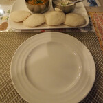 シャグン - 白いお皿出てきた