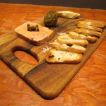 Ata - あん肝のテリーヌ、生胡椒、梅肉、ブリ・ド・モー2