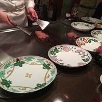 銀座うかい亭 - お皿は有田焼だそうです