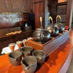 茶館きっかわ 嘉門亭 - 和風バーカウターのよう