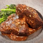 LUNETTA - ”ペポーゾ”和牛スネ肉と黒胡椒の赤ワイン煮