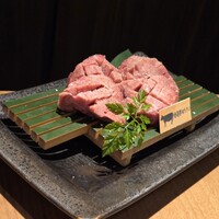 焼肉 にくなべ屋 神戸びいどろ 北野坂店 - 