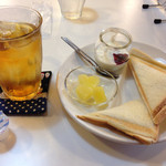 メイシー・カフェ - 無農薬紅茶がとっても美味しく、これだけでも400円の価値あるのに、その他もモーニングサービス！！