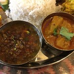 インド料理 パリワル - しみじみ美味しい豆カレーと瓜のカレー