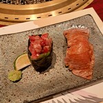 肉の匠 将泰庵 - ユッケ軍艦、肉寿司