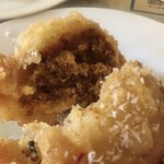 インド料理 パリワル - 中にココナッツ餡が入っています♪