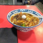 空港ラーメン 天鳳 - 左側の黒いのがエプロンです♪