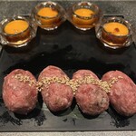 焼肉 神宮 - 名物和牛生ハンバーグ