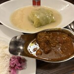 アカシア - 極辛カレーとロールキャベツのセット