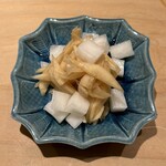 鮨 一二郎 - 土生姜 赤酢と甘酢で