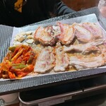 韓国料理＆生サムギョプサル ビビサム - 