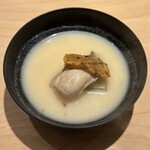 鮨 一二郎 - 仙鳳趾牡蠣とカラスミ大根の白味噌仕立て