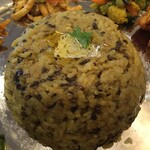 インド料理 パリワル - マスコダルキチュリ(黒豆入りお粥)を中心に
