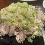 中国料理 金春新館 - 蒸し鶏の葱ソースかけ