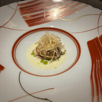 表参道 HYENE - 炙った白子、根セロリ