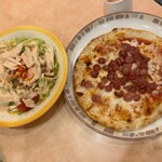サイゼリヤ - ピザとサラダ