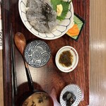 炉ばた」。 - 本日の日替わり 生しらす丼