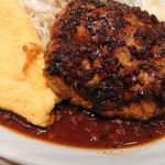 ビストロてらさわ - ハンバーグ定食のアップ。