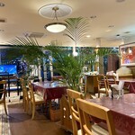 FUKUTEI - 温もりを感じる店内