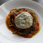 Legato - ブラータチーズとバジルのトマトソースパスタ