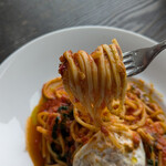 Legato - ブラータチーズとバジルのトマトソースパスタ；麺はこんな感じ