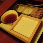 삿포로 야스케 사쿠라기초점 - 갓 만든 마스 두부 649엔