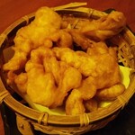 삿포로 야스케 사쿠라기초점 - 배 냉동 오징어 다리 잔기 715엔