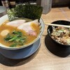 ラーメン 野良裏家