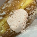 伊勢原ドーナツ - いちごクリーム