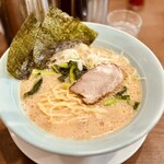 らーめん堂仙台っ子　六丁の目店 - 料理写真:ラーメン　大盛　濃いめ　固め　¥980