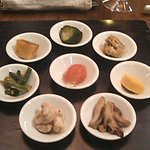 花閒 - ８種小皿の前菜盛り合わせ