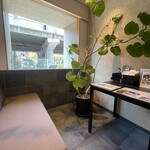 鴨と醸し 鼓道 - 待合室