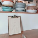 naghi - カウンター席、メニュー