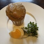 ha ra - ヤマイモマフィン
            ゆで卵がハート❓