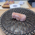 立ち食い寿司 極 - ブリ