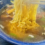 慶楽 - 麺はこんな感じ
一般的な中華麺です。
