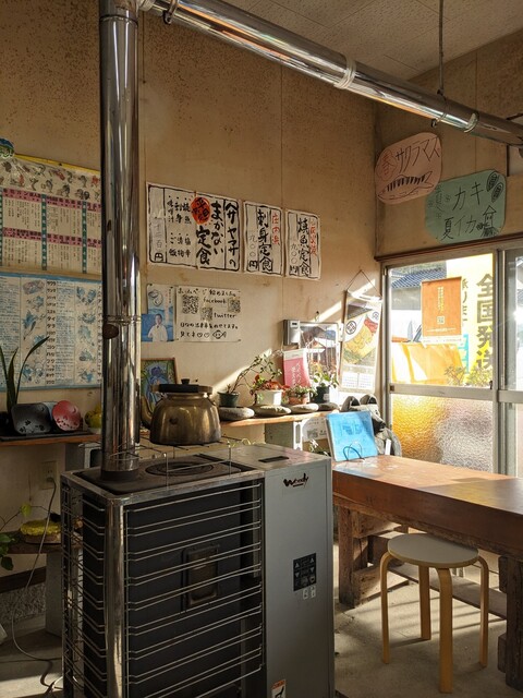 ヤマサ鮮魚本店 - 吹浦（海鮮）の写真