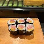 くるま寿し - とろたく巻