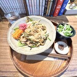 suku - 泰式炒河粉套餐