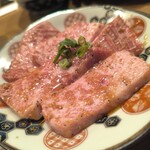生肉専門店 焼肉 金次郎 - 