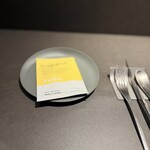 屋根裏のパリ食堂 - 