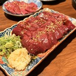 炭火焼肉しんちゃん - 