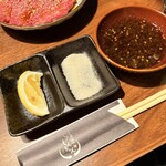 炭火焼肉しんちゃん - 