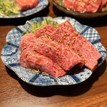 炭火焼肉しんちゃん 高槻店 - 