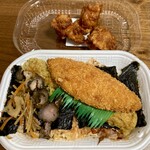 ほっかほっか亭 - 料理写真:のり弁当490円、ほっか唐揚（3個）330円