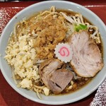 ラーメンの郎 - ラーメン（300g、ニンニク増し脂増し）　1100円